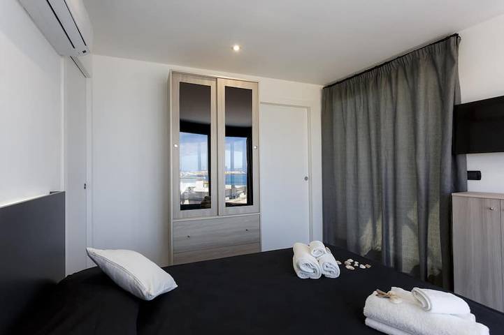 Appartement entier, Penthouse Juste Rénové Mer Front Gallipoli Salento Avec 250Mq De Terrasse in Gallipoli, Golfe de Tarente