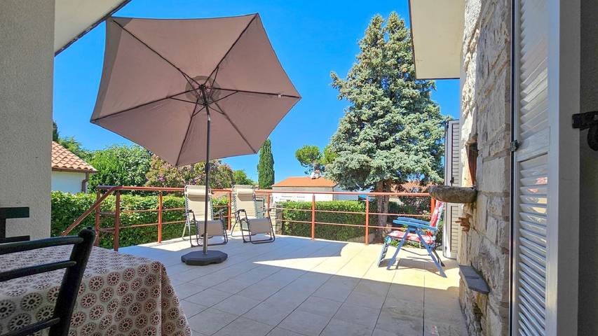 Ferienhaus mit Meerblick für 6 Personen, mit Garten und Terrasse, kinderfreundlich in Istrien