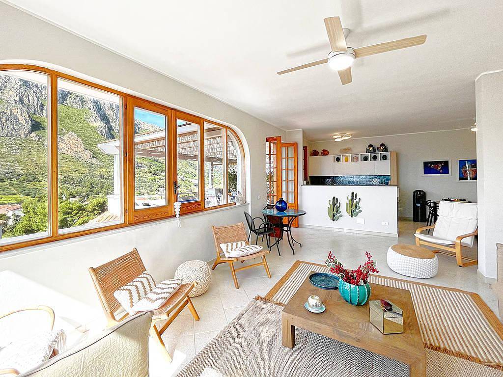 Apartamento entero, Apartamento de vacaciones para 4 personas con balcón/terraza in Capo Zafferano, Provincia de Palermo