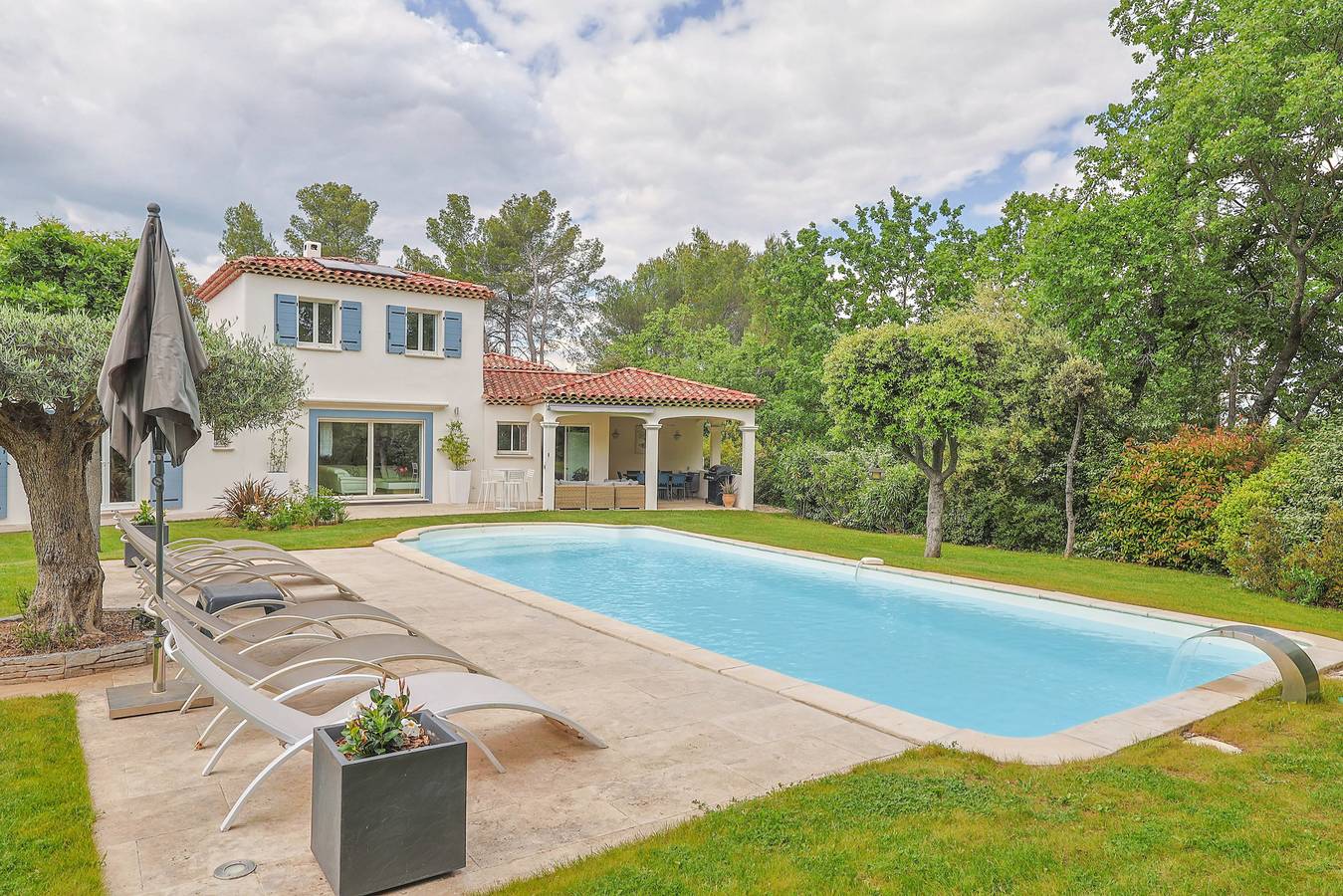 Mas des Ecureuils (8p) with pool in Provence in Meyrargues, Region de Aix-en-Provence