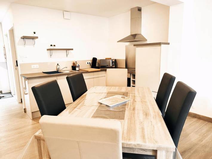 Gîte pour 6 personnes, avec Terrasse et Vue à Rochesson - 4