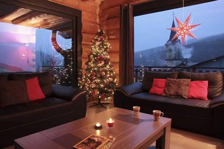 Gîte pour 10 personnes, avec jardin et jacuzzi à Rencurel - 4