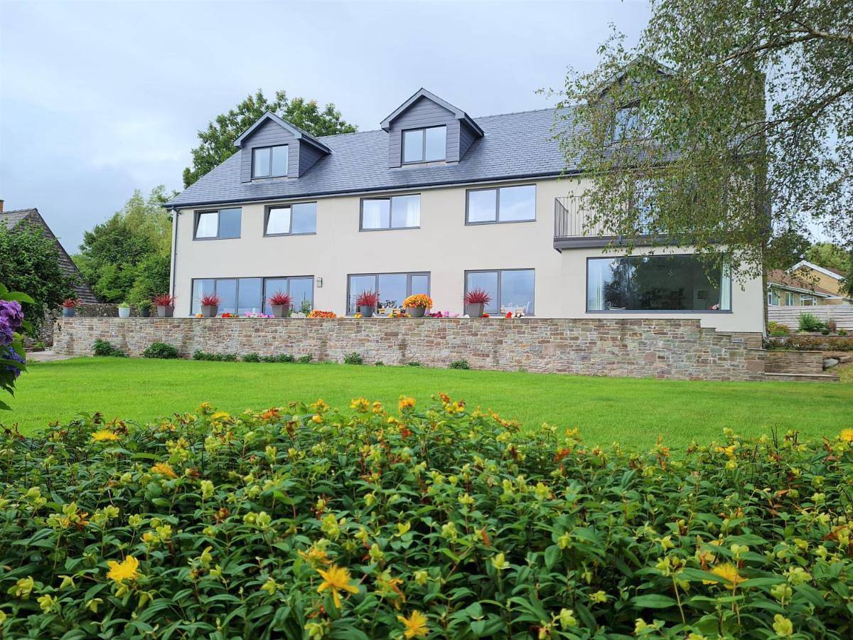 Double Room with Mountain View in Brecon, Brecon Beacons