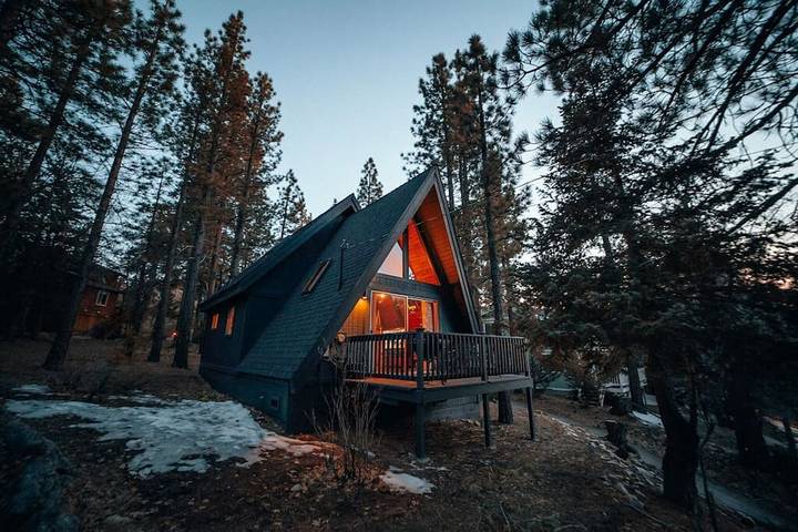 Glamping for 4 people, with balcony and yard in Big Bear Lake