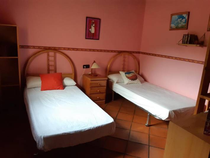 Location de vacances pour 4 personnes, avec vue ainsi que jardin et piscine à Candeleda - 3