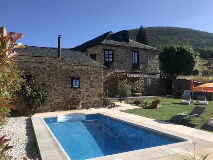 Hôtel pour 2 personnes, avec Terrasse ainsi que Jardin et Piscine dans Tremor de Arriba