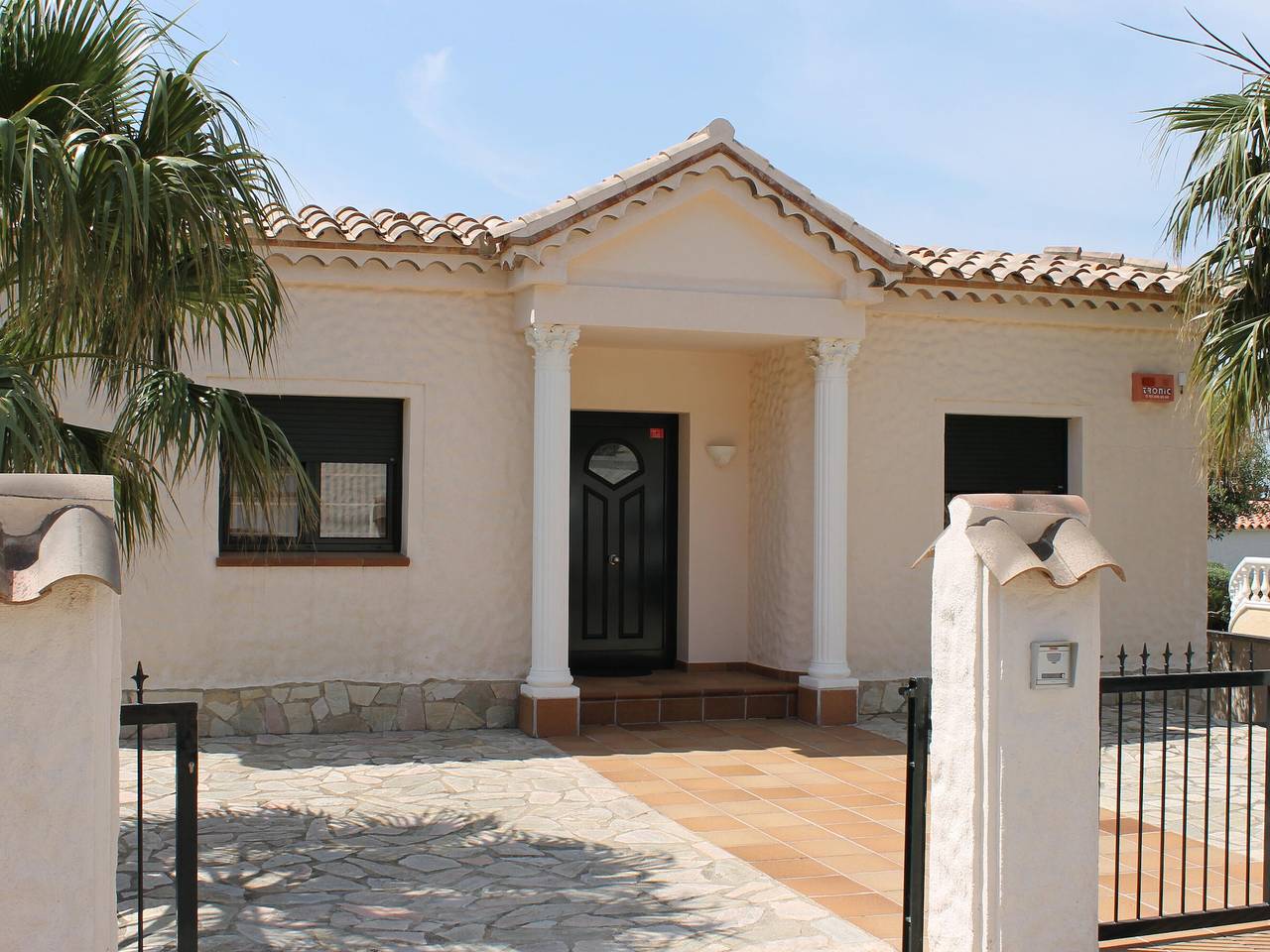 Alquiler vacacional de casa con piscina y vistas, max.6 personas, Roses in El Mas Fumats, Roses