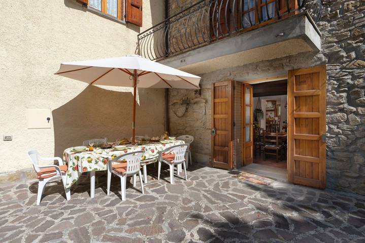 Maison de campagne pour 8 personnes, avec jardin et jacuzzi à Dicomano - 4