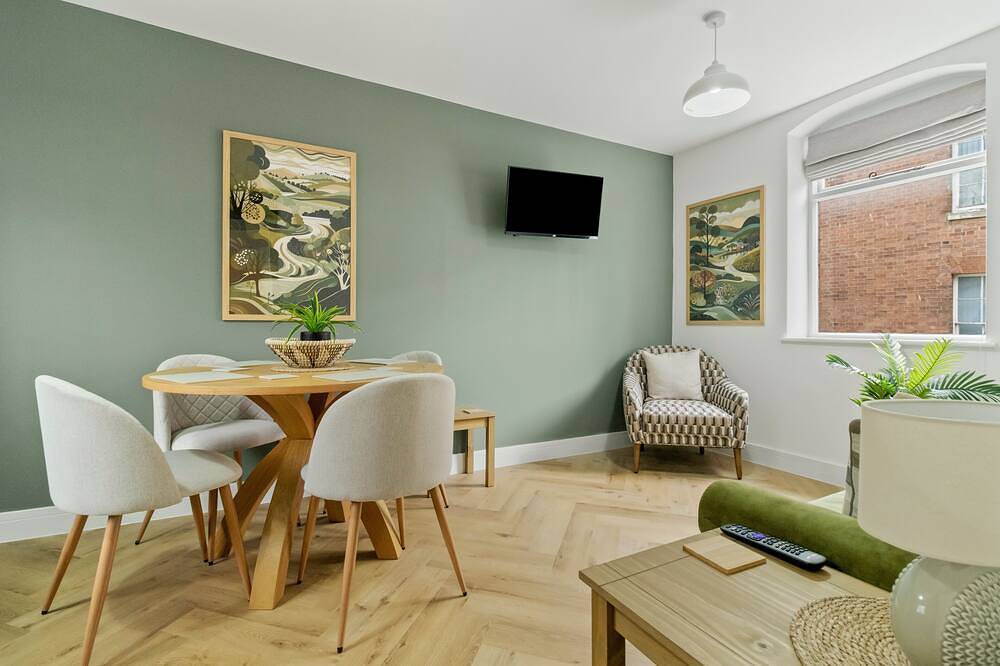 Apartment for 4 People in Worcester, Worcestershire