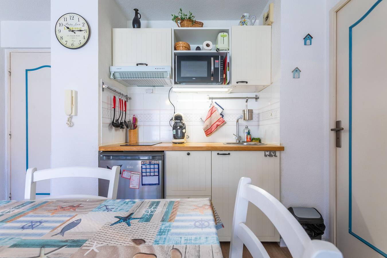 Ganze Wohnung, Apartment „400 m vom Strand entfernt“ mit Balkon in Fréjus Plage, Frejus