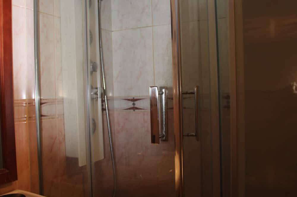 Entire apartment, T2 apartment 2 minutes from metro station 8 Liberté and Bois de Vincennes in Charenton-le-Pont, Val-de-Marne