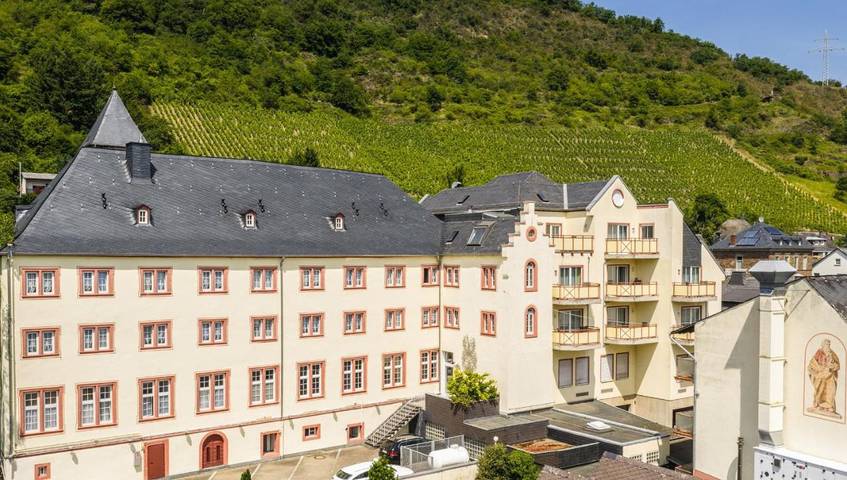 Hotel für 2 Personen, mit Terrasse und Garten sowie Sauna und Ausblick in Treis-Karden