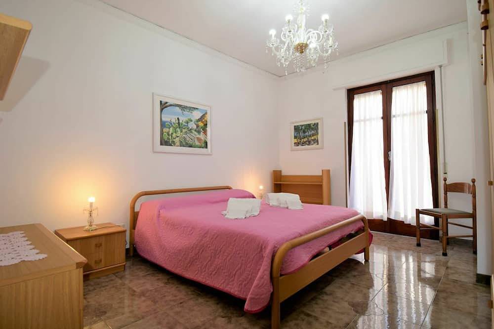 Appartamento intero, Accogliente appartamento per 2 persone con A/C, Wifi, Tv e balcone in Lascari, Provincia di Palermo