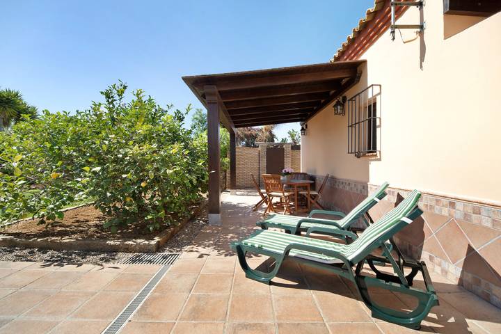 Casa rural con piscina para 4 personas, con jardín en Provincia de Cádiz - 2