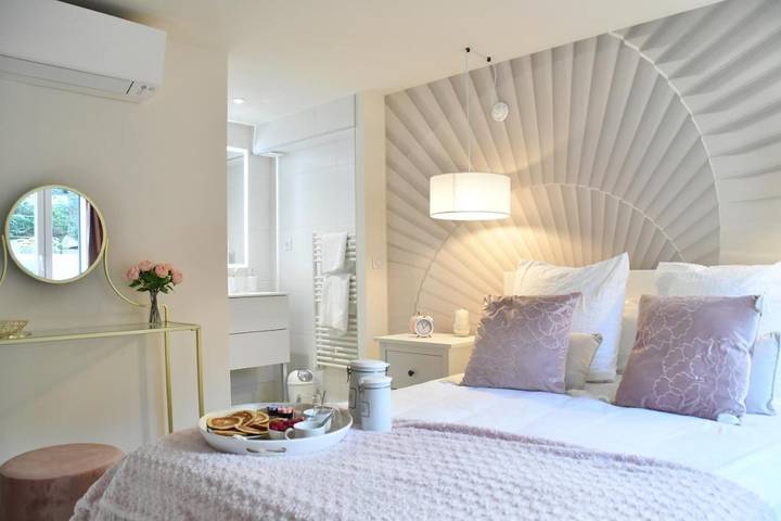 Maison d’hôte pour 2 personnes, avec Balcon et Jacuzzi ainsi que Terrasse et Jardin à Piolenc