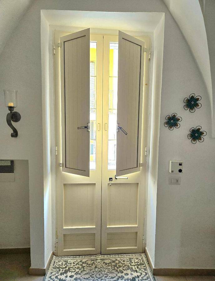 Location de vacances pour 5 personnes, avec terrasse, animaux acceptés à Parabita