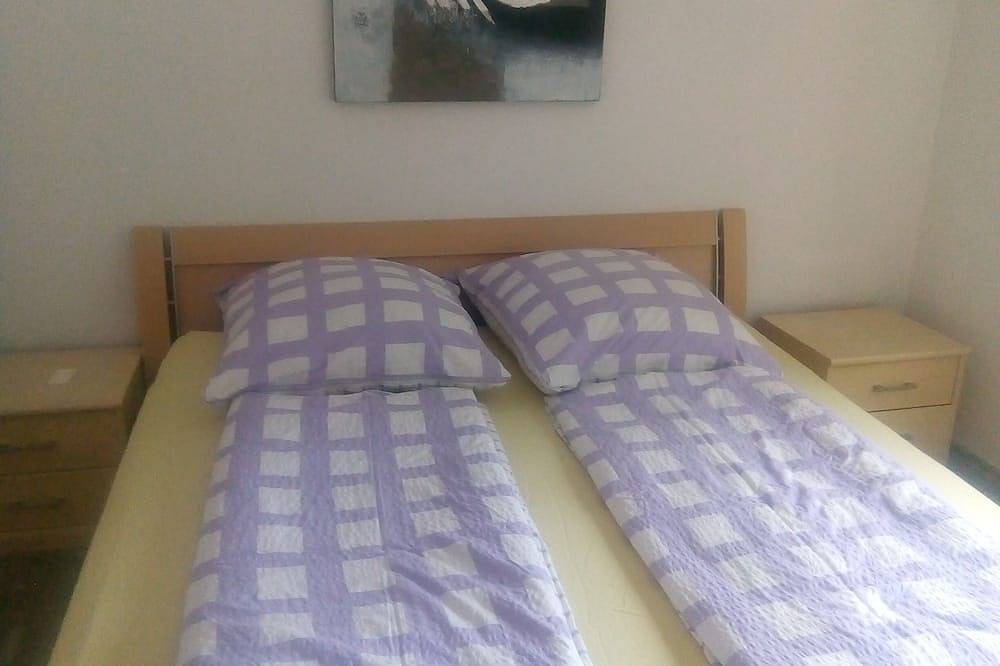 Ganze Wohnung, Apartment in Koenigsbrunn an der Stadtgrenze zu Augsburg 5 Zimmerkbwc/100qm. in Königsbrunn, Bayerisch Schwaben