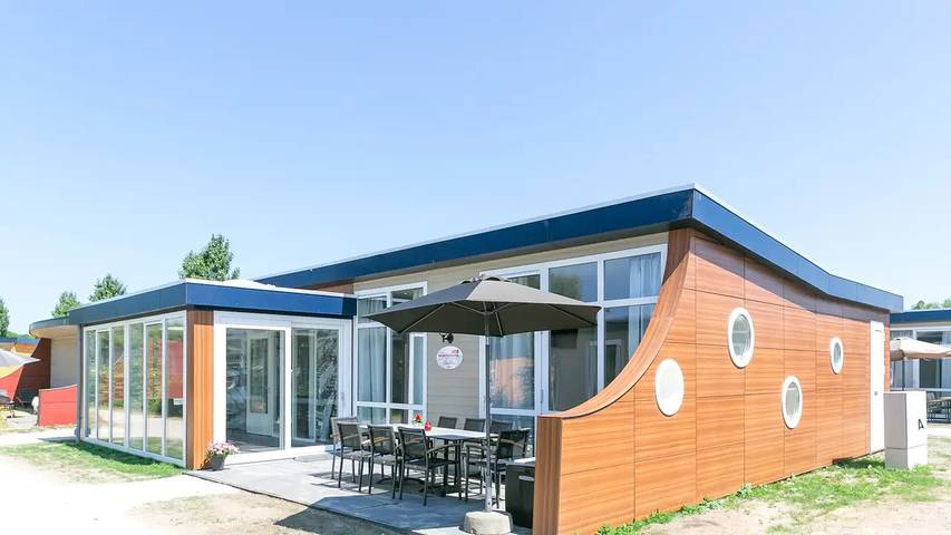 Ferienhaus für 15 Personen, mit Garten in Westland