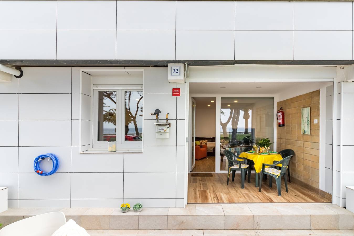 Apartamento entero, Apartamento Genoveva en primera línea de playa in Comillas, Costa de Cantabria
