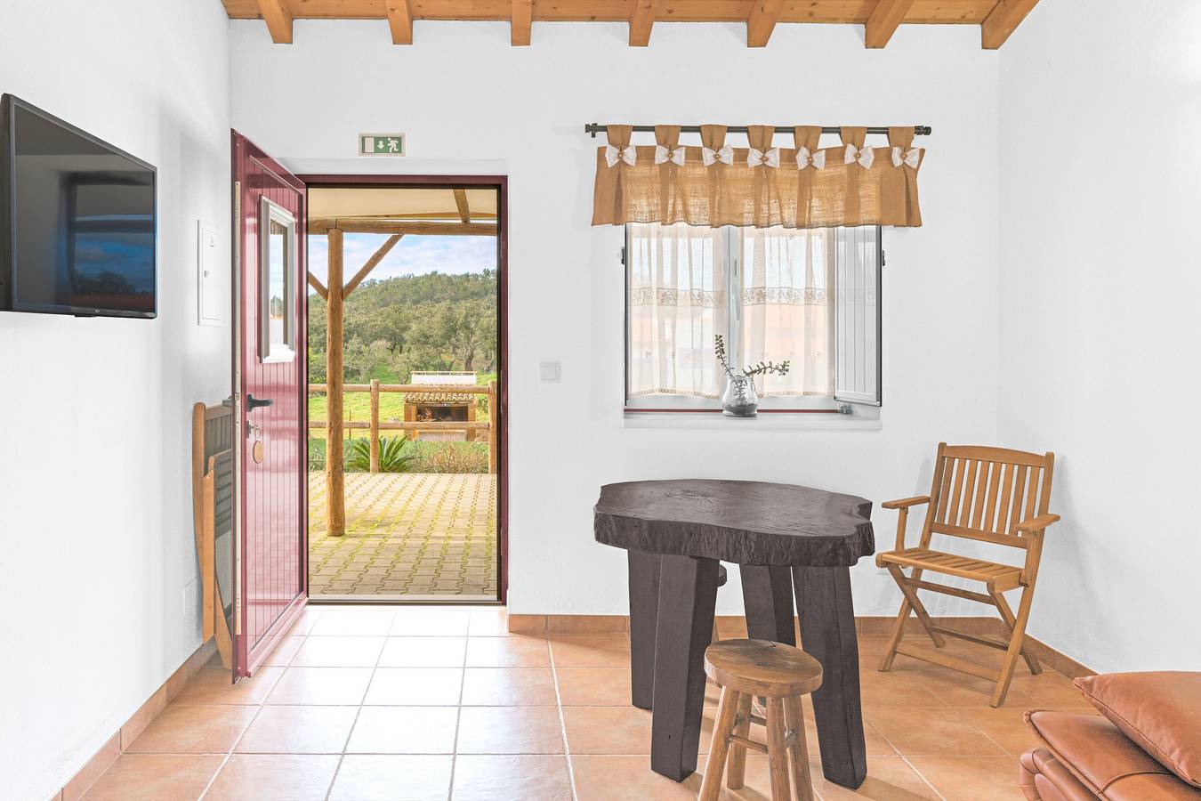 Hel lägenhet, Holiday Home 'Zé Maria' with Mountain View, Wi-Fi and Air Conditioning in São Luís, Costa Alentejana