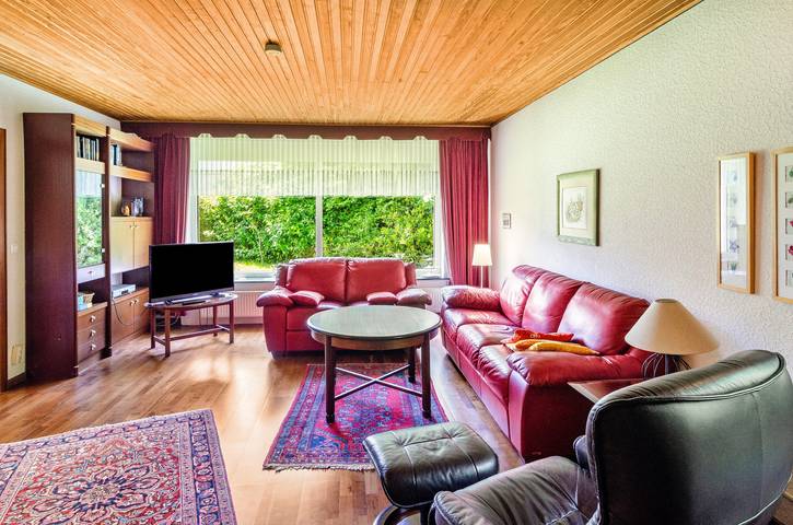 Ganze Wohnung, Ferienwohnung 'Ferienhaus Hannelore' mit privater Terrasse, privatem Garten und Wlan in Jever, Südliche Nordseeküste