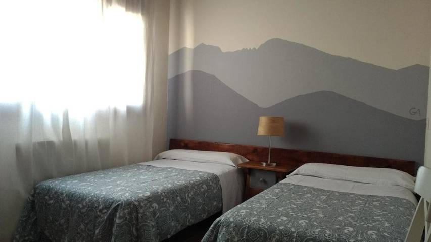 Casa rural para 8 personas, con jardín, Se admiten mascotas en Provincia de Segovia - 2