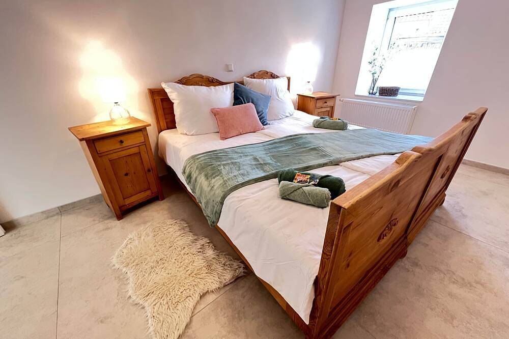 Ganze Wohnung, W&D Living-Kunstvoll-Gespannparklplatz & Terrasse in Celle, Aller-Leine-Tal