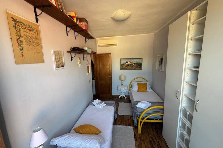 Casa a schiera nei pressi di Firenze, stile rustico toscano in Calenzano, Provincia de Firenze