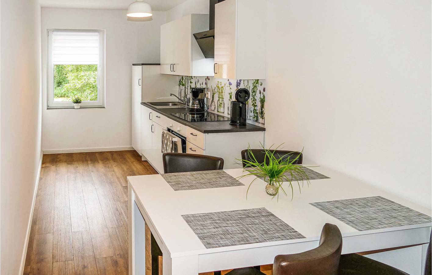 Ganze Ferienwohnung, Gemütliche Wohnung mit Parkplatz und Terrasse, 2km von Passow in Passow, Ludwigslust-Parchim