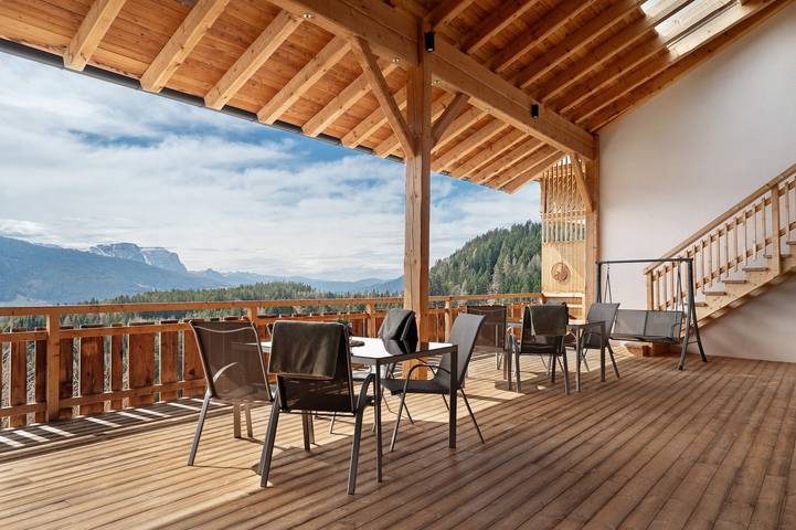 Hel studio-lejlighed, Studio 'Dietrichhof Pavilion Fire' with Mountain View, Shared Terrace and Wi-Fi in Feldthurns, Dolomiti Superski