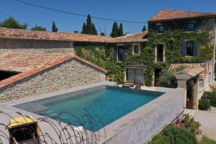 Location de vacances pour 10 personnes, avec jardin ainsi que piscine et vue à Rasteau - 4