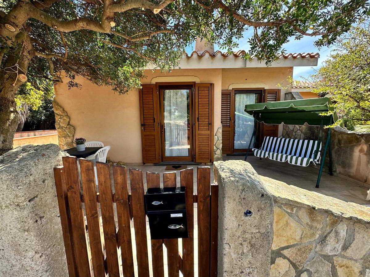 Crock House in Funtana Meiga, Cabras