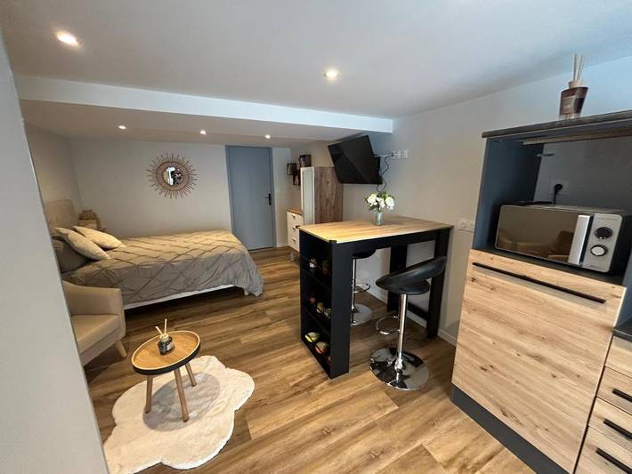 Gîte pour 2 personnes, avec Terrasse et Vue à Villargondran