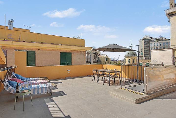 Entire apartment, Residenza Pellicceria – Rooftop Terrace in a Historic Palazzo dei Rolli in Genova (City), Genoa