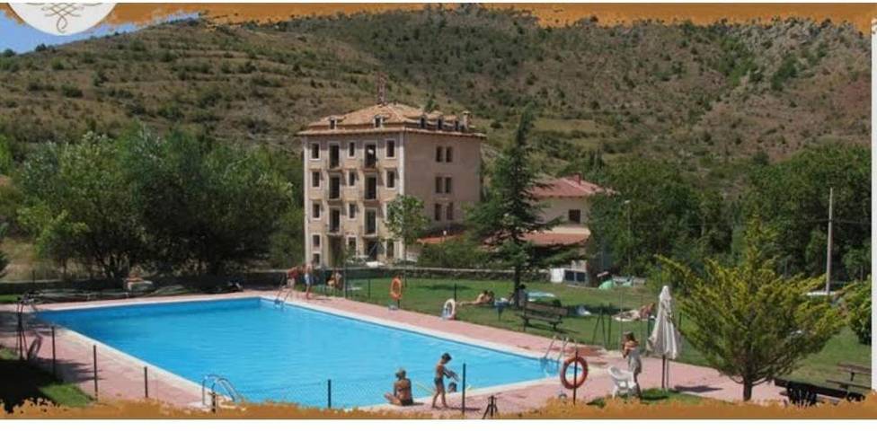 Apartamento para 2 personas, con balcón y vistas en Camarena de la Sierra