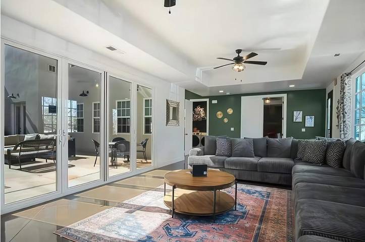 Ferienhaus für 34 Personen, mit Whirlpool und Terrasse sowie Garten, mit Haustier - 1