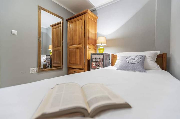 Belle villa avec piscine, grill, WiFi gratuit, lave-linge in Karojba, Istrie centrale