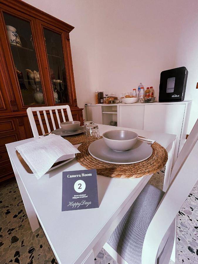 Location de vacances pour 2 personnes, avec vue ainsi que jardin et terrasse à Terracina - 4