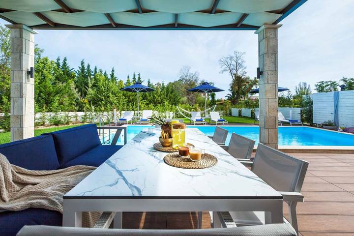 Villa für 10 Personen, mit Balkon und Terrasse sowie Garten in Chalkidiki