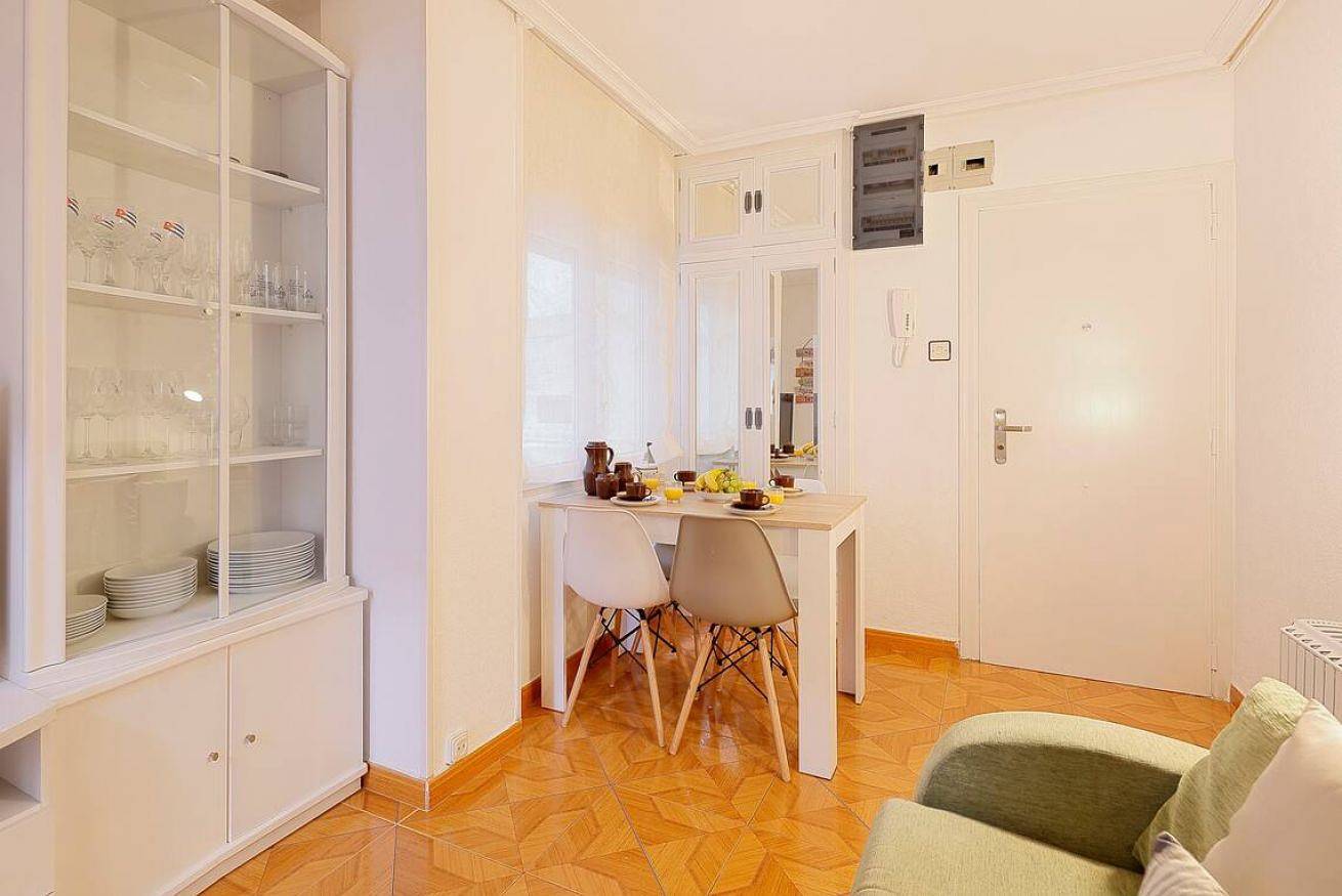 Ganze Wohnung, Ferienwohnung für 4 Personen mit Garten in Distrito Centro (Gijón), Gijón