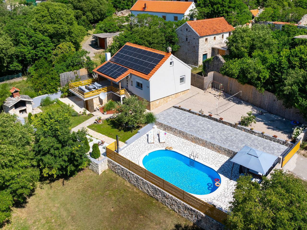 Casa vacanza a Scardona a partire da 168€ a notte