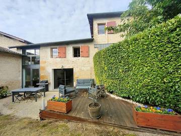 Gîte pour 4 personnes, avec terrasse à Gleizé