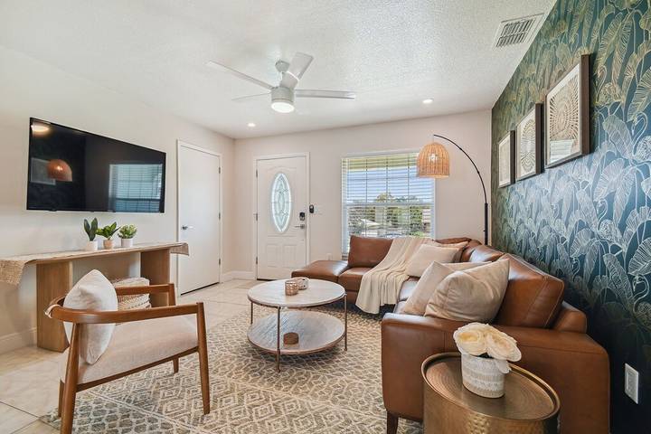 Vacation rental for 6 people, with yard and terrace in Spring Hill