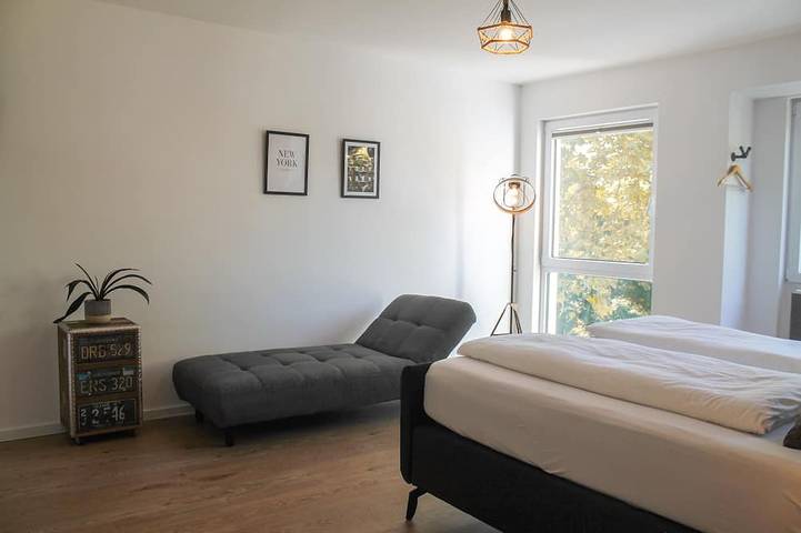 Apartamento entero, New York style, parking lot, lockable bike box with charging facility in Deutsches Eck, Coblenza