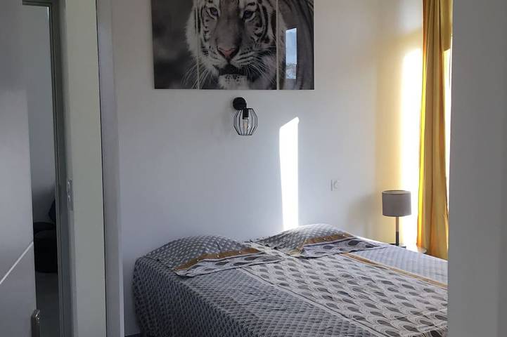 Entire apartment, ♥️Magnifique T2 neuf de 38m, parking privé, belles prestations in Aix-les-Bains, Chambéry region
