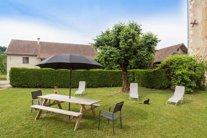 Gîte pour 8 personnes, avec jardin, animaux acceptés dans l' Isère - 2