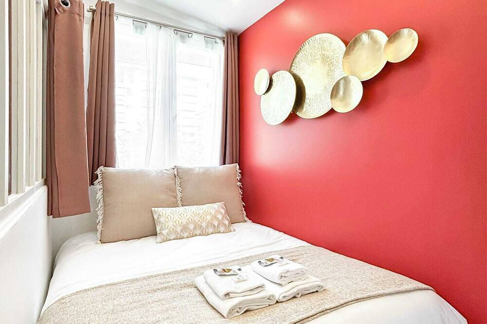 Appartement entier, Hoche C 112 - Deux Chambres Appartement, Couchages 4 in Le Pré-Saint-Gervais, Seine-Saint-Denis