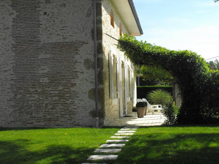 Gîte pour 7 personnes, avec jardin et terrasse dans Mont-de-Marsan - 2