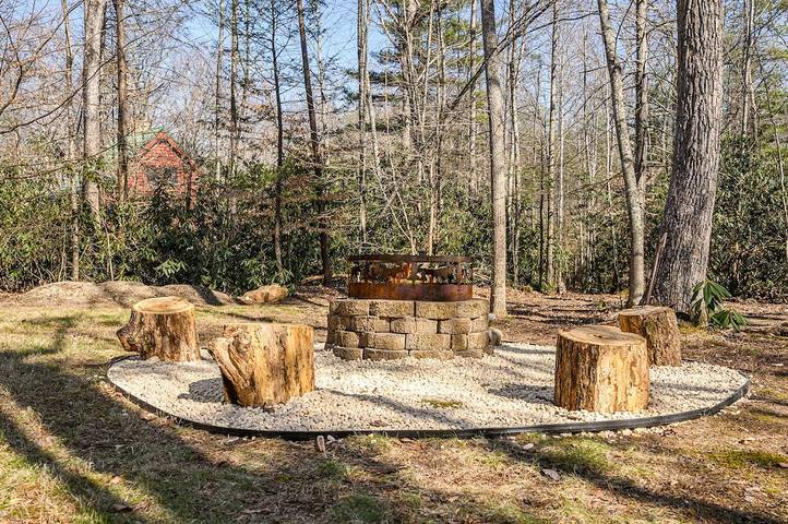 Vacation rental for 6 people, with yard and balcony in Cosby (TN)