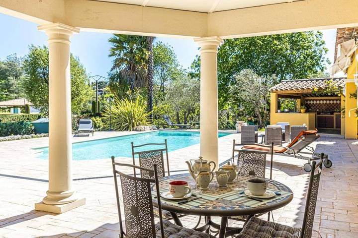 Ferienhaus für 8 Personen, mit Terrasse und Garten sowie Pool in Vence - 3